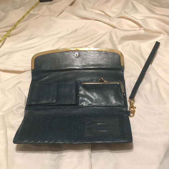 Clutch - Picture 3 of 8